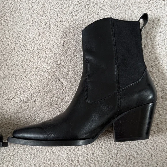 Everlane Wild Western Boot in Black 8 - Picture 6 of 11